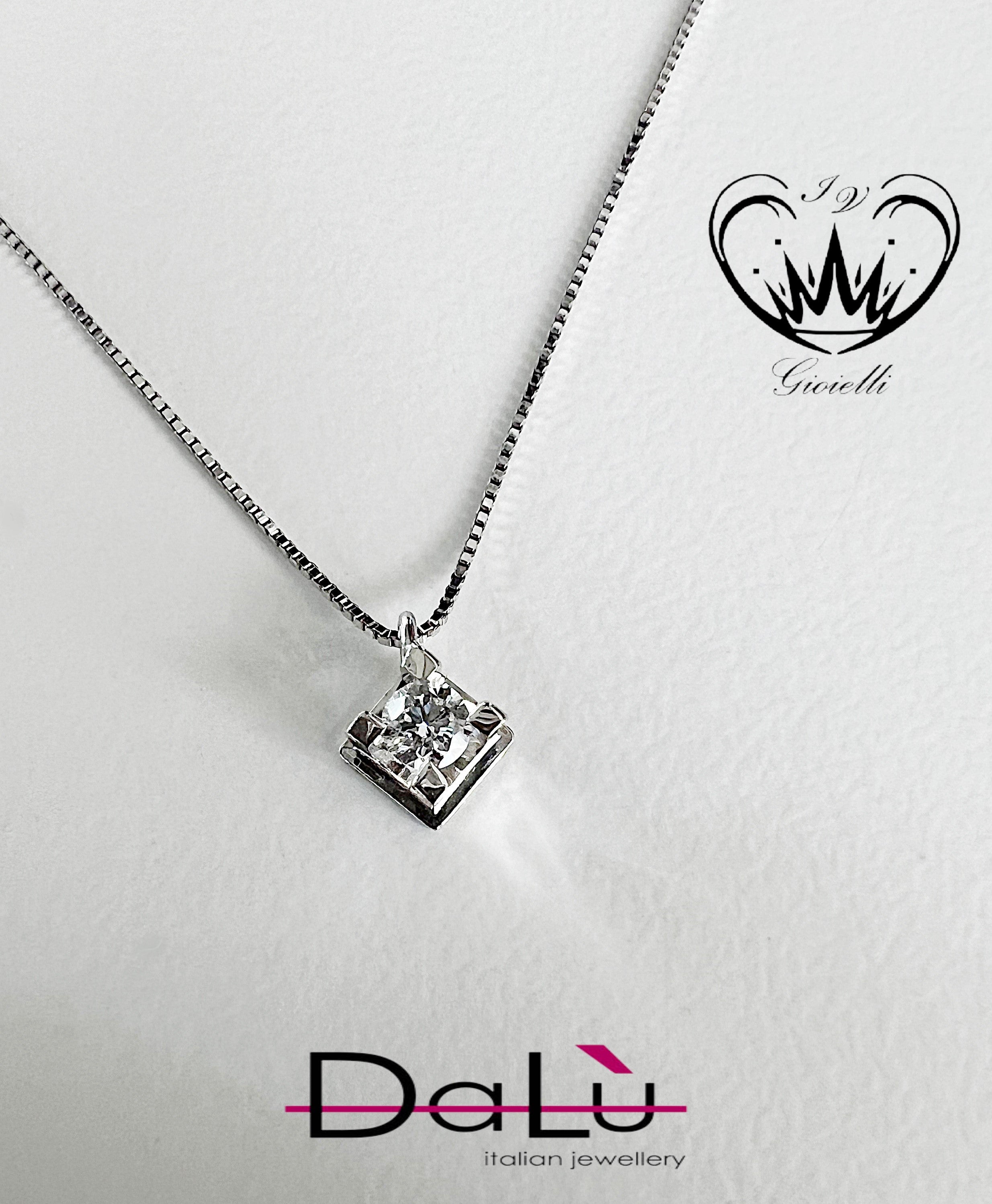 COLLANA PUNTO LUCE DALU ct. 0,10 ref. bo641q5xm5